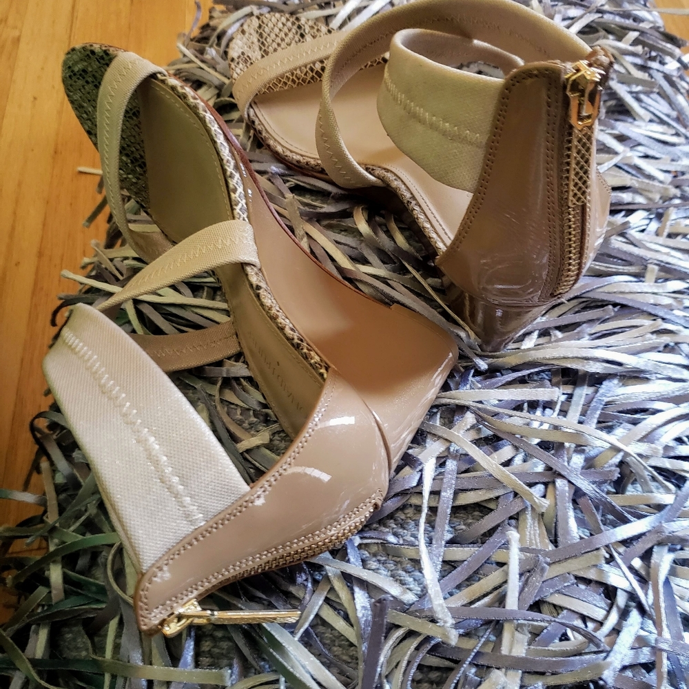 Shoes - Picture 3 of 4